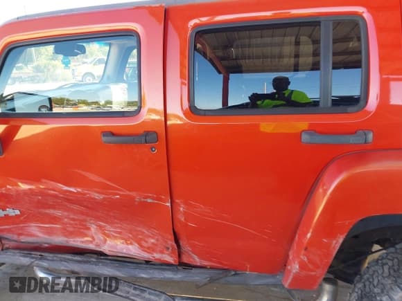 ✅ 2009 Hummer H3 SUV • VIN: 5GTEN13E598111137 • Lot: 43454063. Wystawiony na IAAI z przebiegiem 201 142 mil. Bezpłatny archiwum sprzedaży aukcyjnych z USA i szczegółowy raport historii pojazdu na DreamBid. Zdjęcie 6.