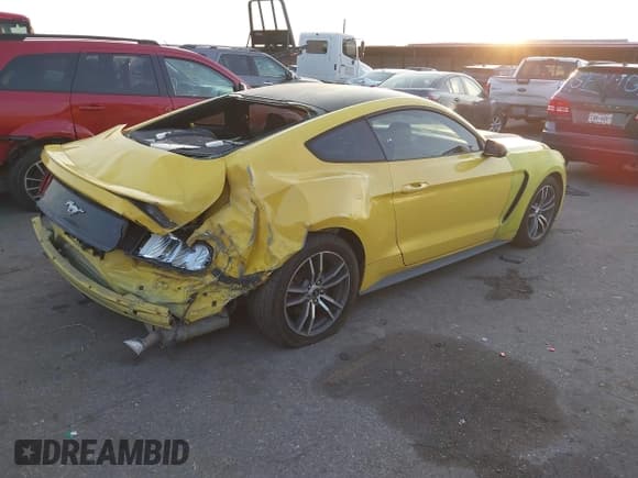 ✅ 2016 Ford Mustang EcoBoost Premium • VIN: 1FA6P8TH0G5202880 • Lot: 43771274. Wystawiony na IAAI z przebiegiem 86 458 mil. Bezpłatny archiwum sprzedaży aukcyjnych z USA i szczegółowy raport historii pojazdu na DreamBid. Zdjęcie 4.