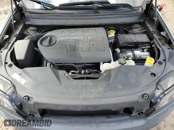 ✅ 2020 Jeep Cherokee Trailhawk Elite • VIN: 1C4PJMBX6LD583328 • Lot: 74449614. Wystawiony na Copart z przebiegiem Nie podano. Bezpłatny archiwum sprzedaży aukcyjnych z USA i szczegółowy raport historii pojazdu na DreamBid. Zdjęcie 12.