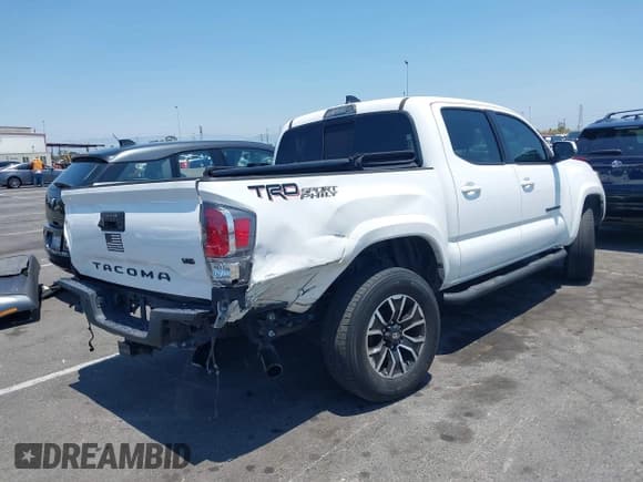✅ 2020 Toyota Tacoma SR5 • VIN: 3TMAZ5CN5LM116102 • Lot: 42755324. Wystawiony na IAAI z przebiegiem 63 730 mil. Bezpłatny archiwum sprzedaży aukcyjnych z USA i szczegółowy raport historii pojazdu na DreamBid. Zdjęcie 4.