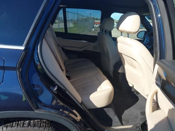 ✅ 2017 BMW X5 xDrive35i • VIN: 5UXKR0C57H0V65801 • Lot: 43778728. Listed on IAAI with Not provided. Free auction sales archive from the USA and detailed vehicle history report at DreamBid. Image 8.