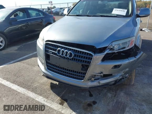 ✅ 2007 Audi Q7 Premium • VIN: WA1BY74L47D080401 • Lot: 43645046. Listed on IAAI with 214,395 mi. Free auction sales archive from the USA and detailed vehicle history report at DreamBid. Image 6.