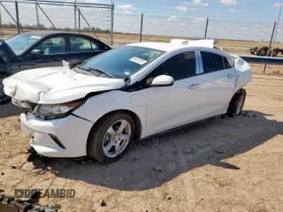 ✅ 2018 Chevrolet Volt LT • VIN: 1G1RC6S54JU128626 • Lot: 85818785. Wystawiony na Copart z przebiegiem Nie podano. Bezpłatny archiwum sprzedaży aukcyjnych z USA i szczegółowy raport historii pojazdu na DreamBid. Zdjęcie 1.