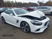 ✅ 2019 Mercedes-Benz SL 450 • VIN: WDDJK6GA7KF054496 • Lot: 43592895. Wystawiony na IAAI z przebiegiem 53 383 mil. Bezpłatny archiwum sprzedaży aukcyjnych z USA i szczegółowy raport historii pojazdu na DreamBid. Zdjęcie 18.