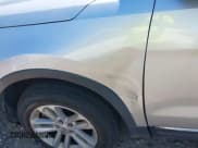 ✅ 2015 Ford Explorer XLT • VIN: 1FM5K8D89FGC44367 • Lot: 43057959. Wystawiony na IAAI z przebiegiem 121 695 mil. Bezpłatny archiwum sprzedaży aukcyjnych z USA i szczegółowy raport historii pojazdu na DreamBid. Zdjęcie 17.