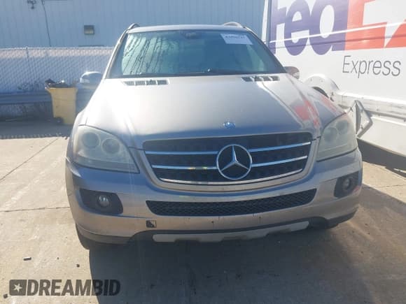 ✅ 2007 Mercedes-Benz M 350 • VIN: 4JGBB86E57A255909 • Lot: 43496317. Listed on IAAI with 242,482 mi. Free auction sales archive from the USA and detailed vehicle history report at DreamBid. Image 6.