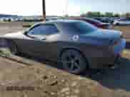 2014 Dodge Challenger SXT z VIN 2C3CDYAG7EH244876, wystawiony jako Copart lot #68067264 z przebiegiem 130 669 mil mil oraz Czysty tytuł • Clean title. Historia ofert i sprzedaży dostępna na DreamBid. Obrazek 2.