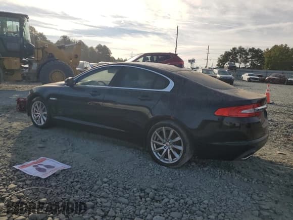 ✅ 2015 Jaguar XF T Premium • VIN: SAJWA0FSXFPU86513 • Лот: 70860604. Опубликован ранее на Copart с пробегом 100 616 миль. Бесплатный доступ к архиву аукционных продаж из США и подробный отчёт об истории автомобиля на DreamBid. Изображение 2.