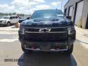 ✅ 2025 Chevrolet Silverado 1500 • VIN: 3GCUKHE89SG170865 • Лот: 62162145. Опубликован ранее на Copart с пробегом 6 272 миль. Бесплатный доступ к архиву аукционных продаж из США и подробный отчёт об истории автомобиля на DreamBid. Изображение 5.