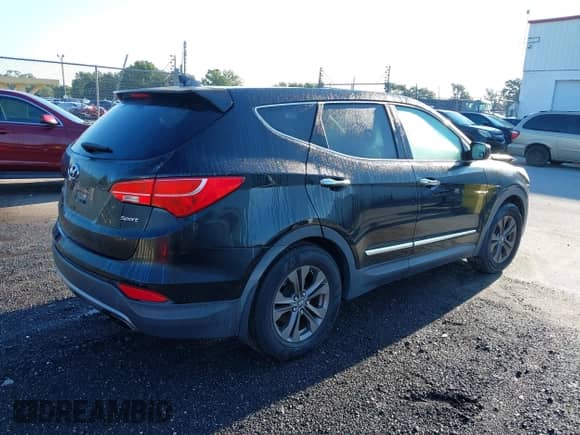 ✅ 2013 Hyundai Santa Fe Sport • VIN: 5XYZU3LB0DG019724 • Lot: 42981460. Listed on IAAI with 178,849 mi miles. Access the free auction sales archive from the USA and view a detailed vehicle history report at DreamBid. Image 4.