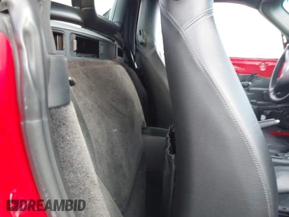 ✅ 2001 Porsche Boxster S • VIN: WP0CB29881U661491 • Lot: 43477901. Listed on IAAI with 41,872 mi. Free auction sales archive from the USA and detailed vehicle history report at DreamBid. Image 8.