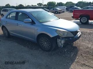 ✅ 2011 Suzuki Kizashi SE • VIN: JS2RF9A38B6110772 • Lot: 42416317. Wystawiony na IAAI z przebiegiem 110 673 mil. Bezpłatny archiwum sprzedaży aukcyjnych z USA i szczegółowy raport historii pojazdu na DreamBid. Zdjęcie 1.