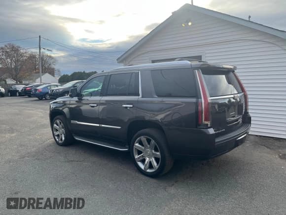✅ 2016 Cadillac Escalade Luxury Collection • VIN: 1GYS4BKJ2GR163456 • Lot: 93110455. Wystawiony na Copart z przebiegiem 142 059 mil. Bezpłatny archiwum sprzedaży aukcyjnych z USA i szczegółowy raport historii pojazdu na DreamBid. Zdjęcie 2.