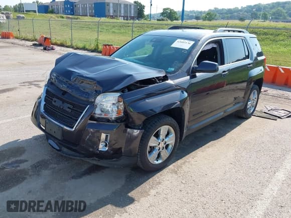 ✅ 2015 GMC Terrain SLE • VIN: 2GKALREK4F6371127 • Лот: 42682136. Опубликован ранее на IAAI с пробегом 112 503 миль. Бесплатный доступ к архиву аукционных продаж из США и подробный отчёт об истории автомобиля на DreamBid. Изображение 2.