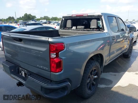 ✅ 2023 Chevrolet Silverado 1500 Custom • VIN: 1GCPABEK7PZ315806 • Lot: 42541323. Wystawiony na IAAI z przebiegiem 67 842 mil. Bezpłatny archiwum sprzedaży aukcyjnych z USA i szczegółowy raport historii pojazdu na DreamBid. Zdjęcie 18.