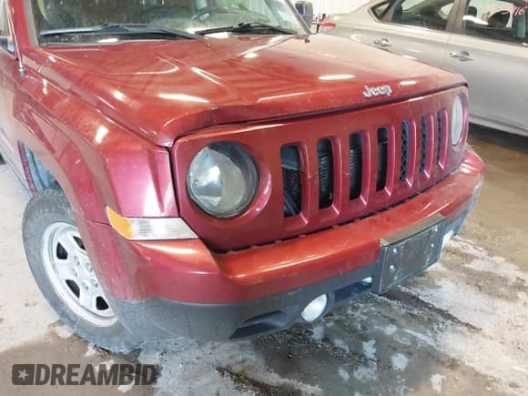 ✅ 2017 Jeep Patriot Sport • VIN: 1C4NJRBB4HD165124 • Lot: 43829414. Listed on IAAI with 71,480 mi. Free auction sales archive from the USA and detailed vehicle history report at DreamBid. Image 6.