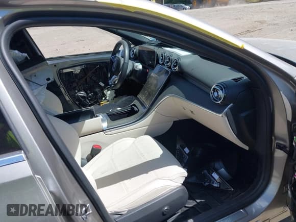 ✅ 2022 Mercedes-Benz C 300 • VIN: W1KAF4HB2NR062167 • Lot: 42523167. Wystawiony na IAAI z przebiegiem 12 546 mil. Bezpłatny archiwum sprzedaży aukcyjnych z USA i szczegółowy raport historii pojazdu na DreamBid. Zdjęcie 5.