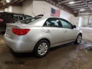 ✅ 2013 Kia Forte EX • VIN: KNAFU4A21D5731452 • Lot: 51136635. Wystawiony na Copart z przebiegiem 178 887 mil. Bezpłatny archiwum sprzedaży aukcyjnych z USA i szczegółowy raport historii pojazdu na DreamBid. Zdjęcie 3.