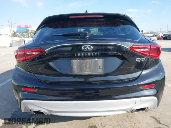 ✅ 2017 Infiniti QX30 Premium • VIN: SJKCH5CP1HA020000 • Lot: 43832648. Listed on IAAI with 98,833 mi. Free auction sales archive from the USA and detailed vehicle history report at DreamBid. Image 17.