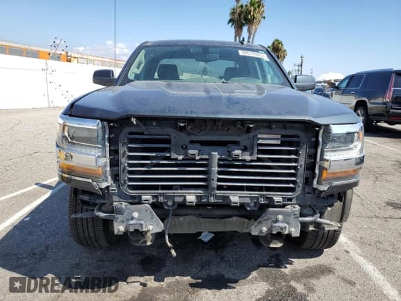 ✅ 2018 Chevrolet Silverado 1500 LT • VIN: 1GCPCREC2JF167990 • Lot: 84015985. Wystawiony na Copart z przebiegiem 118 826 mil. Bezpłatny archiwum sprzedaży aukcyjnych z USA i szczegółowy raport historii pojazdu na DreamBid. Zdjęcie 5.