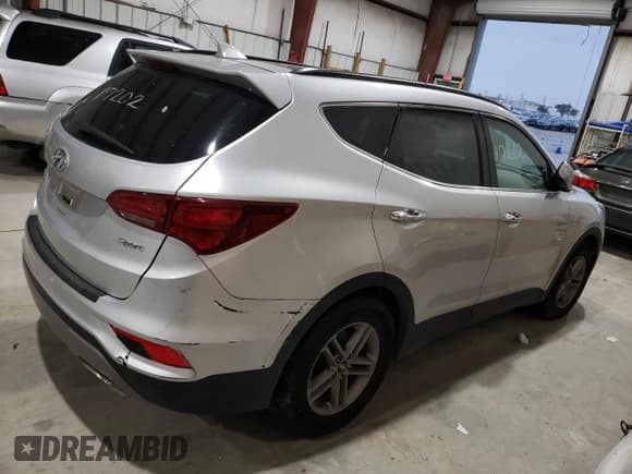 ✅ 2017 Hyundai Santa Fe 2.4L • VIN: 5XYZU3LB4HG490555 • Лот: 82841273. Опубликован ранее на Copart с пробегом 88 391 миль. Бесплатный доступ к архиву аукционных продаж из США и подробный отчёт об истории автомобиля на DreamBid. Изображение 3.
