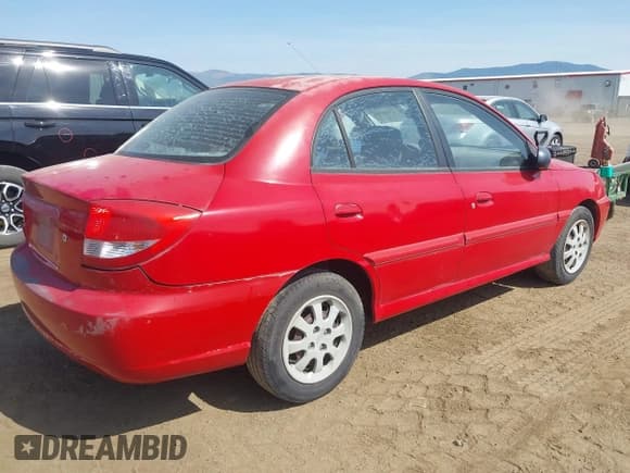 ✅ 2005 Kia Rio • VIN: KNADC125056376089 • Lot: 42489281. Wystawiony na IAAI z przebiegiem 101 101 mil. Bezpłatny archiwum sprzedaży aukcyjnych z USA i szczegółowy raport historii pojazdu na DreamBid. Zdjęcie 4.