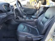 ✅ 2017 Chevrolet Volt Premier • VIN: 1G1RB6S58HU106075 • Lot: 85063434. Wystawiony na Copart z przebiegiem 129 485 mil. Bezpłatny archiwum sprzedaży aukcyjnych z USA i szczegółowy raport historii pojazdu na DreamBid. Zdjęcie 7.