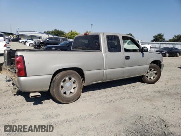 ✅ 2005 Chevrolet Silverado 1500 LT • VIN: 1GCEC19T45Z172440 • Лот: 68395715. Опубликован ранее на Copart с пробегом Не указан. Бесплатный доступ к архиву аукционных продаж из США и подробный отчёт об истории автомобиля на DreamBid. Изображение 3.