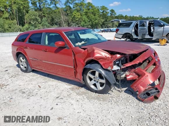 ✅ 2008 Dodge Magnum SXT • VIN: 2D4FV37V78H239053 • Lot: 86074975. Listed on Copart with 102,785 mi. Free auction sales archive from the USA and detailed vehicle history report at DreamBid. Image 4.
