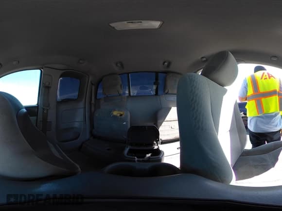 ✅ 2011 Toyota Tacoma • VIN: 5TFTX4CN4BX002786 • Lot: 42077964. Listed on IAAI with 204,824 mi. Free auction sales archive from the USA and detailed vehicle history report at DreamBid. Image 24.