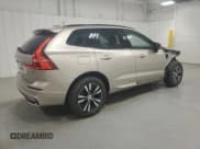 ✅ 2025 Volvo XC60 Core • VIN: YV4M12RJ7S1093423 • Лот: 70765565. Опубликован ранее на Copart с пробегом 14 396 миль. Бесплатный доступ к архиву аукционных продаж из США и подробный отчёт об истории автомобиля на DreamBid. Изображение 3.