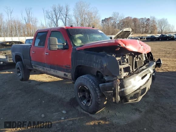 ✅ 2005 Chevrolet Silverado 2500HD LS • VIN: 1GCHK23235F948175 • Lot: 93094835. Wystawiony na Copart z przebiegiem Nie podano. Bezpłatny archiwum sprzedaży aukcyjnych z USA i szczegółowy raport historii pojazdu na DreamBid. Zdjęcie 4.