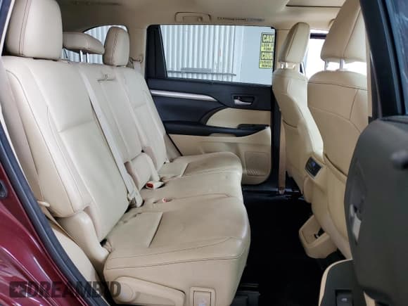 ✅ 2017 Toyota Highlander XLE • VIN: 5TDJZRFH8HS371458 • Lot: 53861415. Listed on Copart with 160,802 mi. Free auction sales archive from the USA and detailed vehicle history report at DreamBid. Image 11.