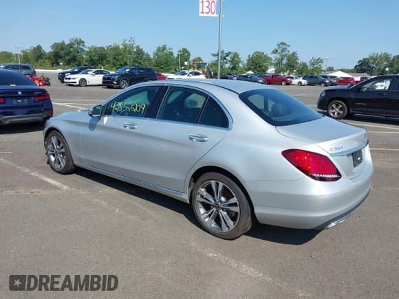 ✅ 2021 Mercedes-Benz C 300 • VIN: W1KWF8EB7MR650677 • Lot: 42852209. Wystawiony na IAAI z przebiegiem Nie podano. Bezpłatny archiwum sprzedaży aukcyjnych z USA i szczegółowy raport historii pojazdu na DreamBid. Zdjęcie 3.