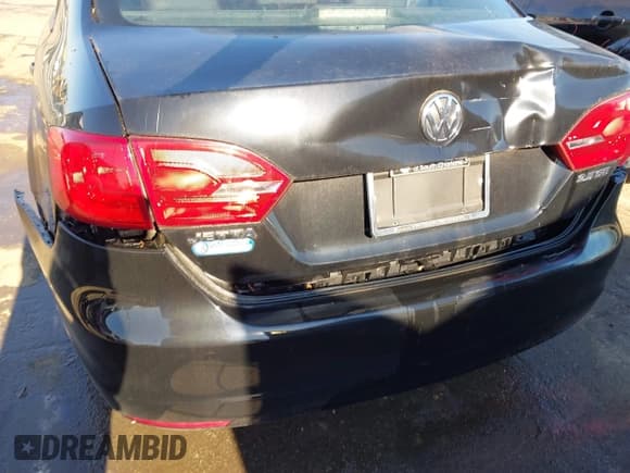 ✅ 2011 Volkswagen Jetta SE • VIN: 3VWDX7AJ3BM400175 • Lot: 41254115. Listed on IAAI with 86,999 mi. Free auction sales archive from the USA and detailed vehicle history report at DreamBid. Image 17.