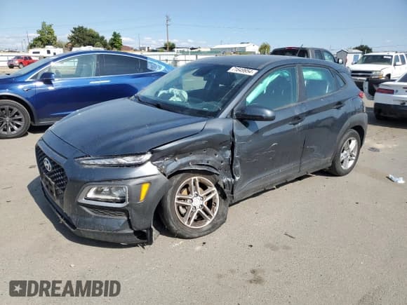 ✅ 2020 Hyundai Kona SE • VIN: KM8K12AAXLU501902 • Лот: 71649954. Опубликован ранее на Copart с пробегом 110 338 миль. Бесплатный доступ к архиву аукционных продаж из США и подробный отчёт об истории автомобиля на DreamBid. Изображение 1.
