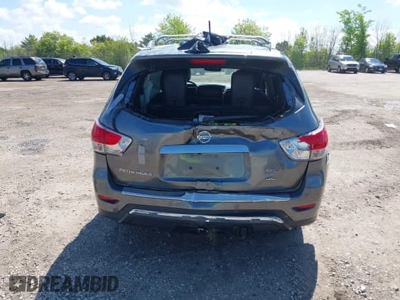 ✅ 2015 Nissan Pathfinder Platinum • VIN: 5N1AR2MM5FC714812 • Lot: 42373778. Listed on IAAI with 100,356 mi. Free auction sales archive from the USA and detailed vehicle history report at DreamBid. Image 16.