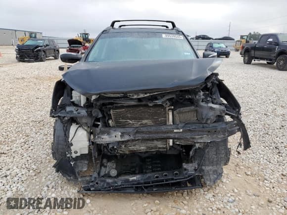 ✅ 2017 Hyundai Santa Fe Ultimate • VIN: 5XYZW4LA7HG477225 • Lot: 89539545. Listed on Copart with 105,875 mi. Free auction sales archive from the USA and detailed vehicle history report at DreamBid. Image 5.