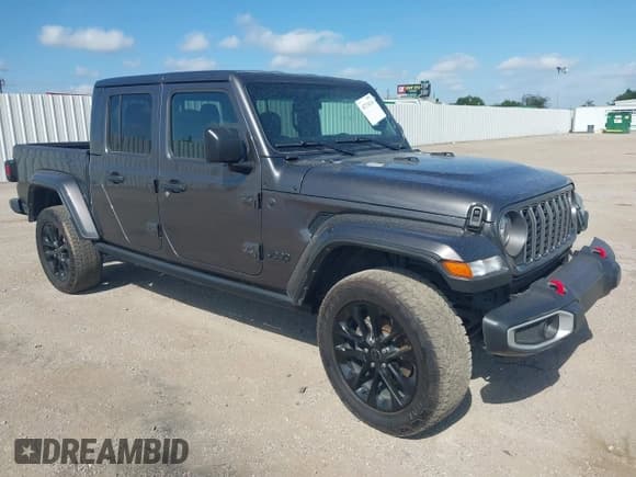 ✅ 2024 Jeep Gladiator Nighthawk • VIN: 1C6HJTAG5RL125589 • Lot: 43274114. Wystawiony na IAAI z przebiegiem 24 404 mil. Bezpłatny archiwum sprzedaży aukcyjnych z USA i szczegółowy raport historii pojazdu na DreamBid. Zdjęcie 1.