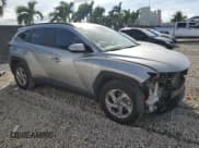 ✅ 2022 Hyundai Tucson SEL • VIN: 5NMJB3AE1NH058863 • Lot: 74676964. Wystawiony na Copart z przebiegiem 27 647 mil. Bezpłatny archiwum sprzedaży aukcyjnych z USA i szczegółowy raport historii pojazdu na DreamBid. Zdjęcie 4.