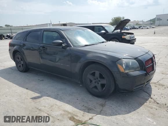 ✅ 2005 Dodge Magnum SE • VIN: 2D4FV48V15H166729 • Lot: 81308655. Wystawiony na Copart z przebiegiem 278 810 mil. Bezpłatny archiwum sprzedaży aukcyjnych z USA i szczegółowy raport historii pojazdu na DreamBid. Zdjęcie 4.