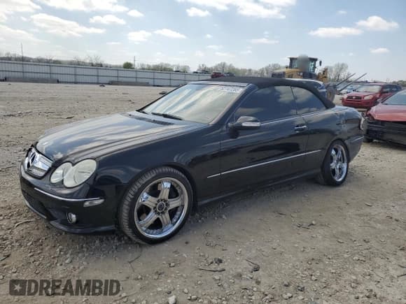 ✅ 2008 Mercedes-Benz CLK 550 • VIN: WDBTK72F78T099474 • Lot: 52747265. Listed on Copart with 105,346 mi. Free auction sales archive from the USA and detailed vehicle history report at DreamBid. Image 1.