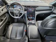 ✅ 2024 Jeep Grand Cherokee Limited • VIN: 1C4RJHBG8RC257545 • Лот: 96155845. Опубликован ранее на Copart с пробегом 22 830 миль. Бесплатный доступ к архиву аукционных продаж из США и подробный отчёт об истории автомобиля на DreamBid. Изображение 8.