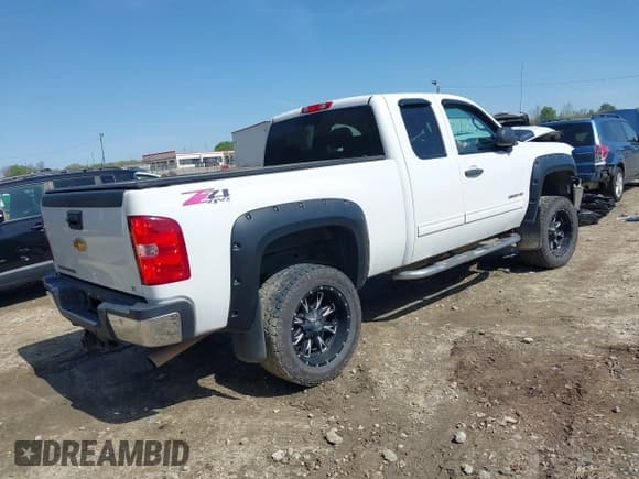 ✅ 2012 Chevrolet Silverado 2500HD LT • VIN: 1GC2KXCG5CZ348946 • Lot: 41930704. Wystawiony na IAAI z przebiegiem 213 663 mil. Bezpłatny archiwum sprzedaży aukcyjnych z USA i szczegółowy raport historii pojazdu na DreamBid. Zdjęcie 4.