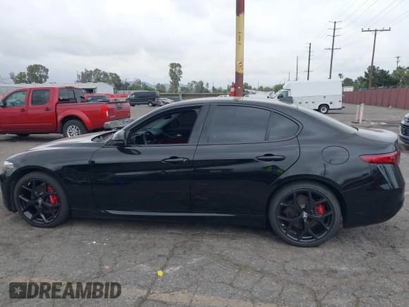 ✅ 2021 Alfa Romeo Giulia Ti Sport • VIN: ZARFAMBN5M7645723 • Лот: 42057861. Опубликован ранее на IAAI с пробегом 63 594 миль. Бесплатный доступ к архиву аукционных продаж из США и подробный отчёт об истории автомобиля на DreamBid. Изображение 14.