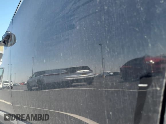 ✅ 2021 Chevrolet Traverse LT Cloth • VIN: 1GNERGKW5MJ181898 • Lot: 42497988. Listed on IAAI with 85,077 mi. Free auction sales archive from the USA and detailed vehicle history report at DreamBid. Image 1.