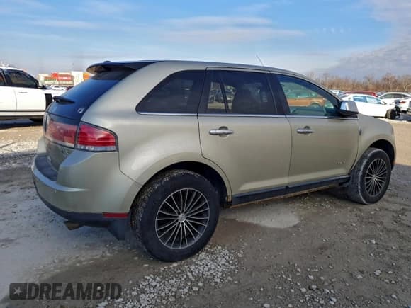 ✅ 2010 Lincoln MKX • VIN: 2LMDJ8JC3ABJ05525 • Lot: 95534955. Listed on Copart with 146,776 mi. Free auction sales archive from the USA and detailed vehicle history report at DreamBid. Image 3.