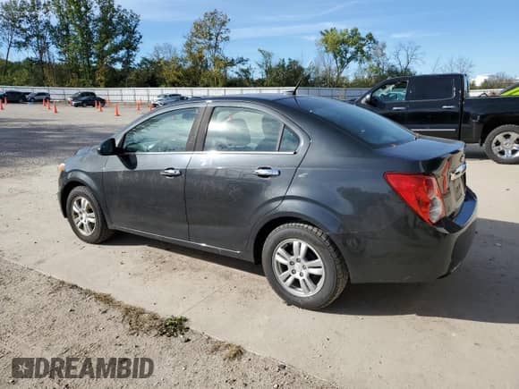 2014 Chevrolet Sonic LT z VIN 1G1JC5SH9E4165775, wystawiony jako Copart lot #73104784 z przebiegiem 109 625 mil mil oraz Czysty tytuł • Clean title. Historia ofert i sprzedaży dostępna na DreamBid. Obrazek 2.