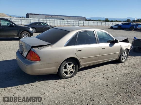 ✅ 2000 Toyota Avalon XL • VIN: 4T1BF28BXYU035363 • Lot: 71114715. Wystawiony na Copart z przebiegiem 253 659 mil. Bezpłatny archiwum sprzedaży aukcyjnych z USA i szczegółowy raport historii pojazdu na DreamBid. Zdjęcie 3.