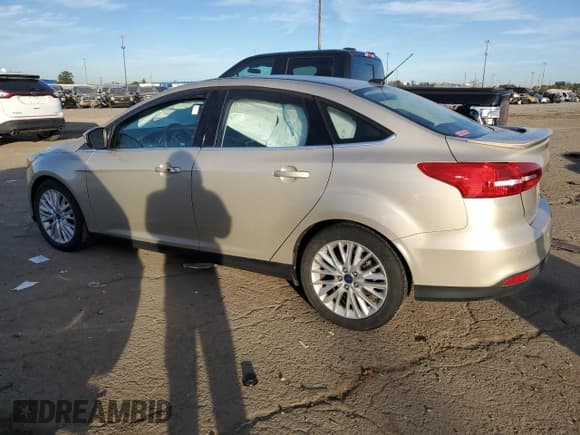 ✅ 2017 Ford Focus Titanium • VIN: 1FADP3J24HL260352 • Lot: 84356405. Wystawiony na Copart z przebiegiem 31 969 mil. Bezpłatny archiwum sprzedaży aukcyjnych z USA i szczegółowy raport historii pojazdu na DreamBid. Zdjęcie 2.